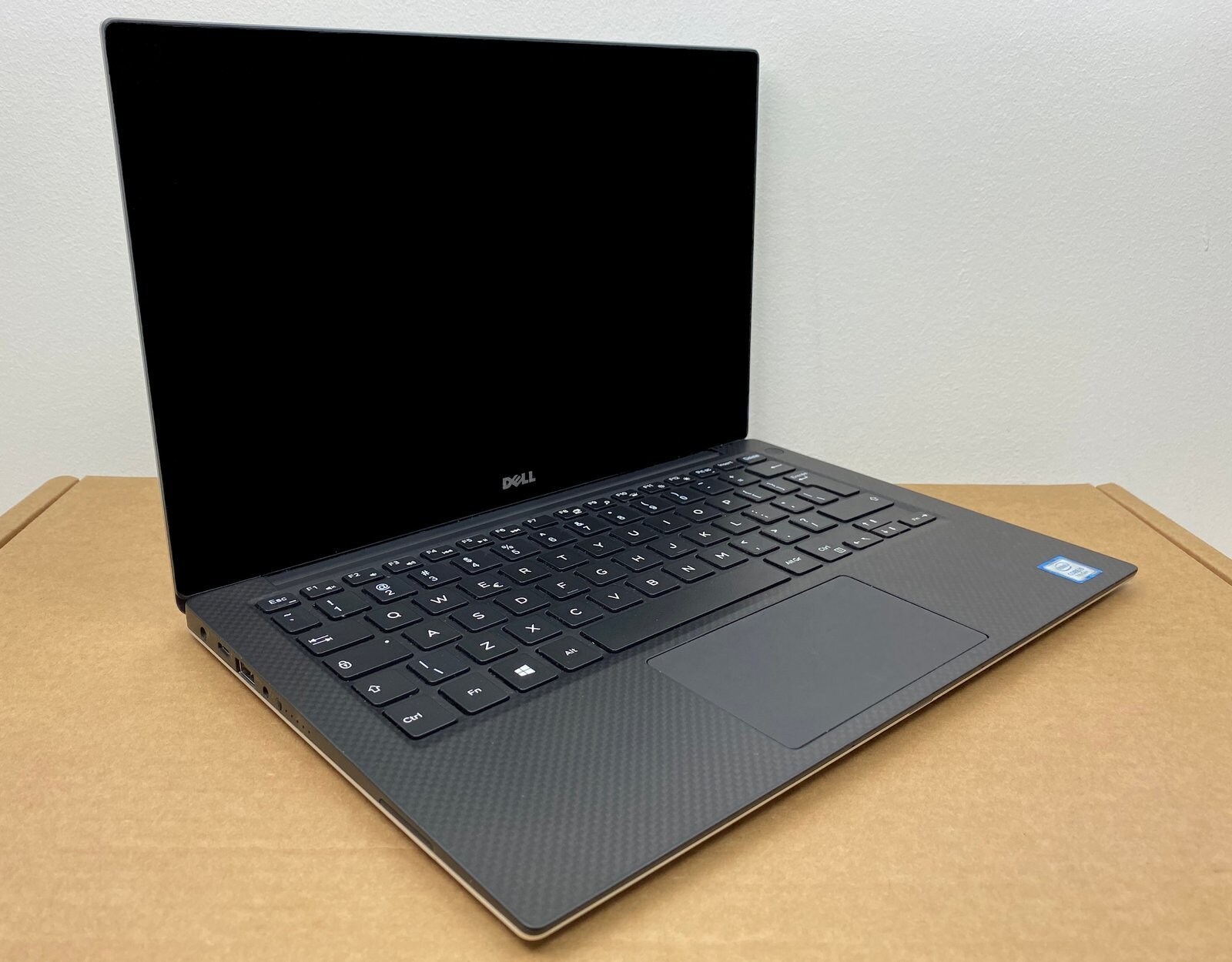 Laptop Dell XPS 13 9360 i5 - 7 generacji / 8GB / 256 GB SSD / 13,3 FullHD / W10P / Klasa A - 3