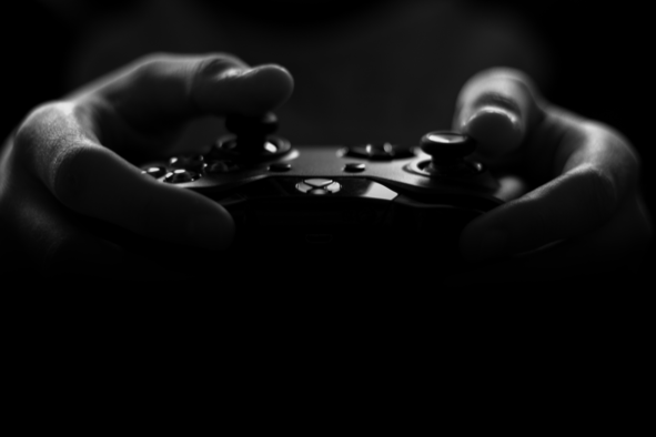 Console Gaming vs. PC Gaming: Which is Better For You?