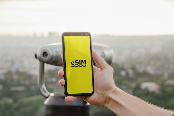 How eSIM Cards Are Revolutionizing the Mobile Industry