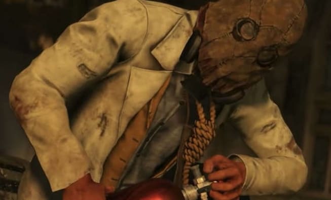 Scarecrow gets introduced as another fighter in Injustice 2